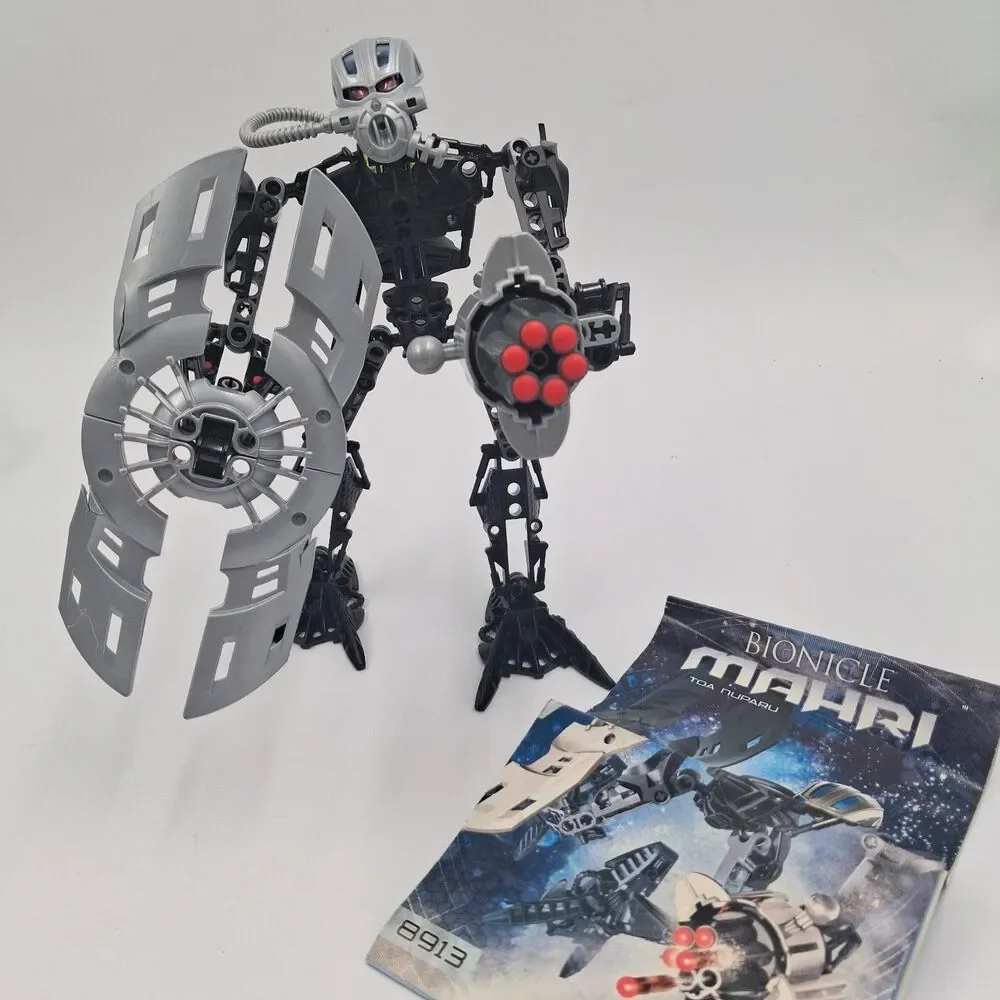 Lego Bionicle Toa Nuparu 8913 With Instruction Manual & Ammo No Canister